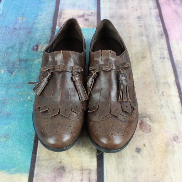 BORN Wingtip Tassel Kiltie Loafers Size 7 / 38 - Picture 5 of 9